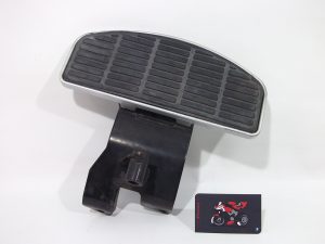 PLATAFORMA DERECHA SUZUKI INTRUDER c800 05/07